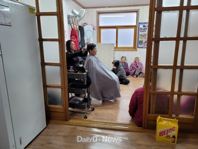 군위 나루봉사단, 우보면 달산1리 재능기부 봉사활동 펼쳐