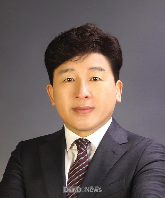 한국정부학회 제48대 회장으로 선출된 계명대 성영태 행정학전공 교수. (사진=계명대 제공)