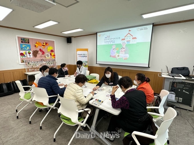 칠곡군보건소, 경증치매환자 대상 인지훈련교육 위한 ‘기억아장 치매교실’ 운영
