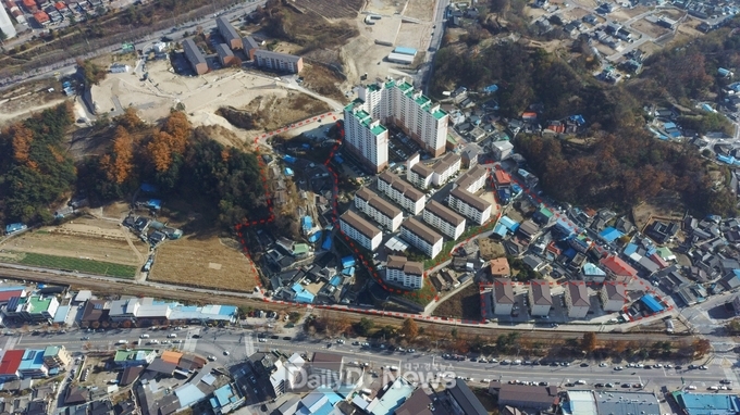 하망동 새직골지구가 국토교통부 주관 _민관협력형 노후주택 개선사업_ 대상지로 선정됐다(새직골 드론 사진).
