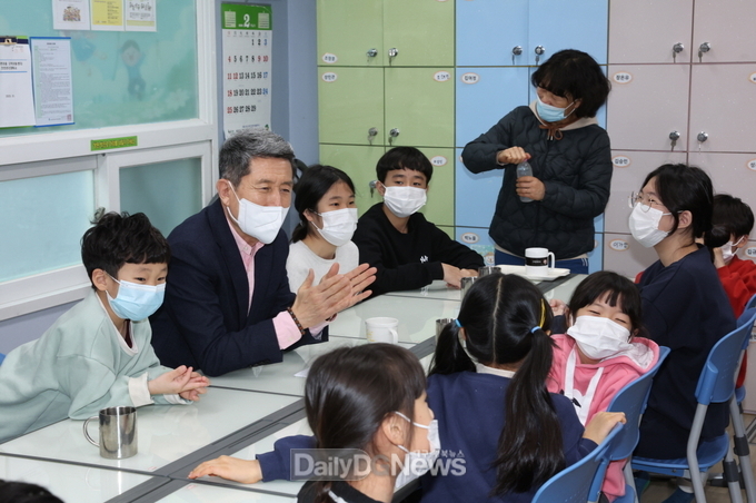 포항시, 다자녀 가구 ‘자녀 2명 이상’으로 지원 대상 확대된다