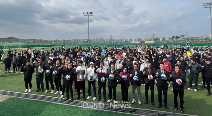 제4회 영천스타배 족구대회 열려