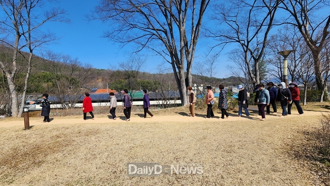 연조공원 맨발 걷기 실시