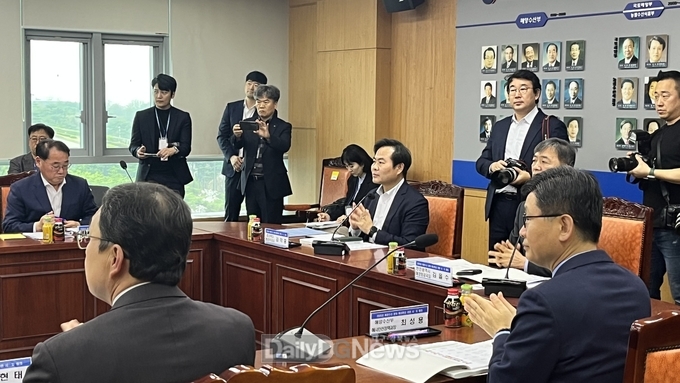 4월 3일 해수부장관이 주재하는 2025년 예산 시·도 협의회에 참석한 김학홍 행정부지사