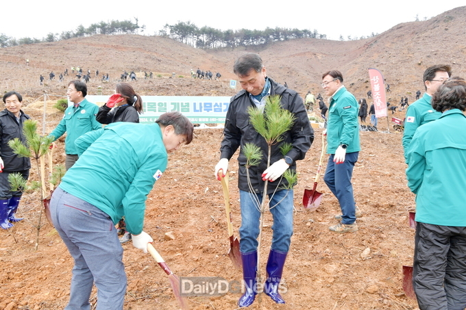 문경시, 제79회 식목일 나무심기 행사 실시
