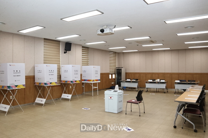 ‘제22대 국회의원 선거’ D-1, 투표소 막판 점검