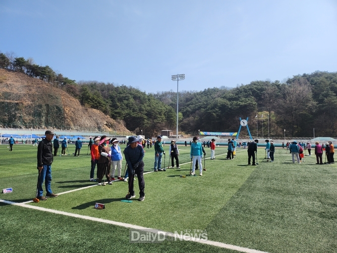 . 제9회 경상북도지사기 생활체육 그라운드골프대회 성황리 개최