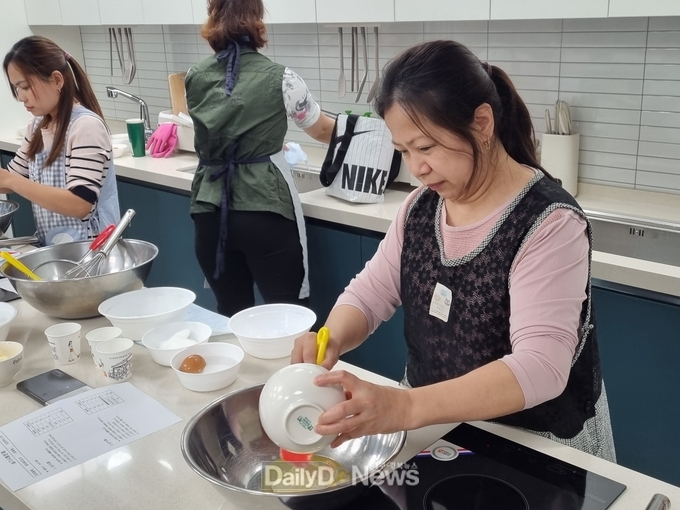 영덕군가족센터, 결혼이민여성 자격증 취득 지원