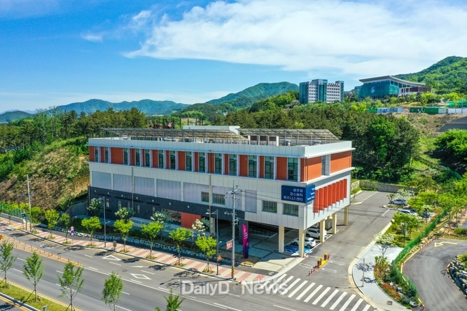 경산시, 글로벌코스메틱비즈니스센터 시설물사진