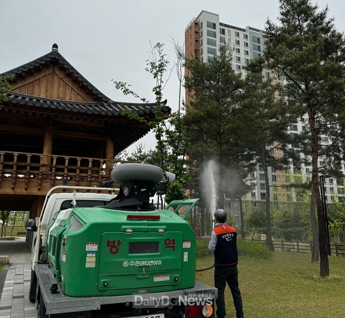 구미시 선산보건소, 러브버그 방제 위한 긴급 특별방역