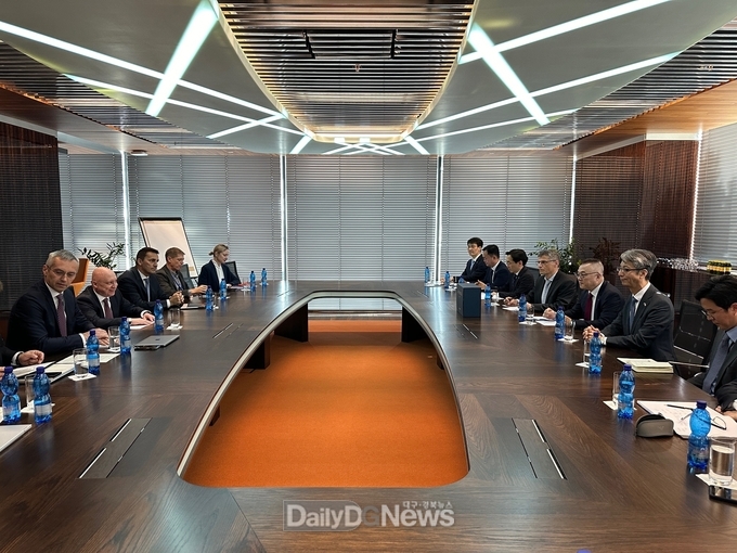 한수원, 체코 신규원전 사업 최종 입찰서 제출