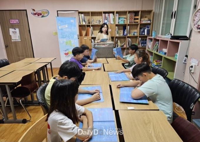 대구 서구 비산도서관 2023년 '도서관과 함께 책 읽기' 사업 모습. (사진=서구 제공)