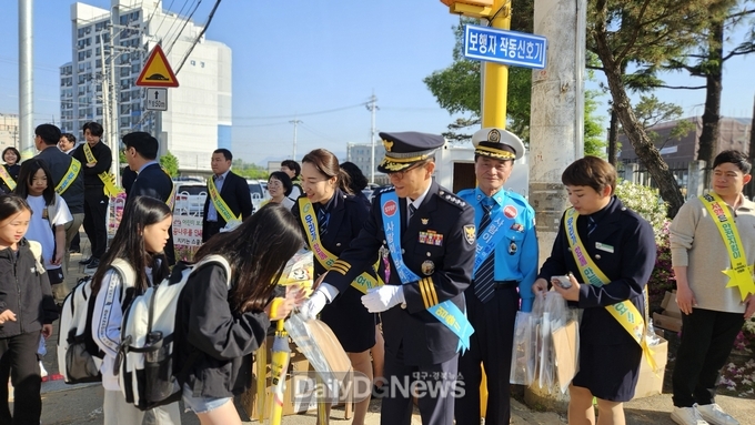 의성경찰서, 등굣길 교통안전 캠페인 실시