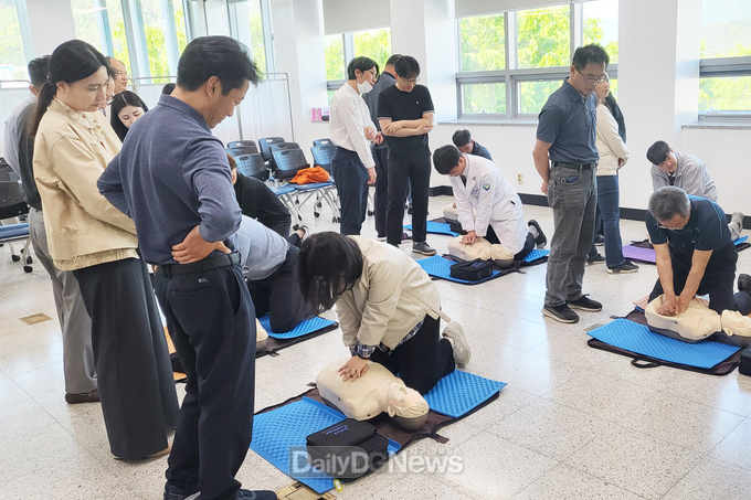 청송군, 심폐소생술 등 응급처치 교육 실시