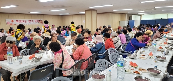 군위군 우보면 적십자봉사회, 팥죽나눔 봉사 