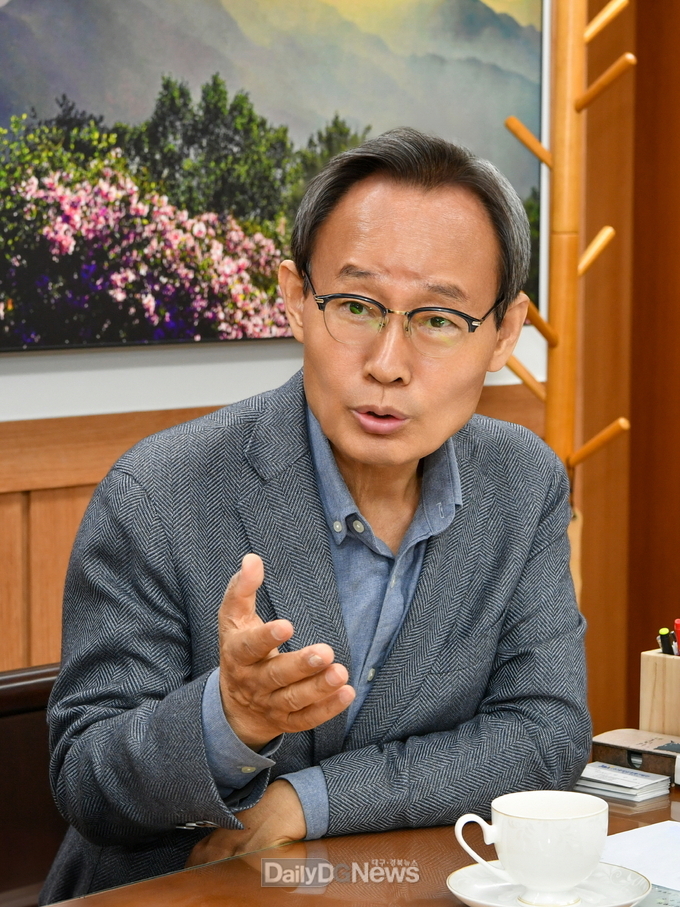 영주시, 기초단체장 공약이행평가 우수(A)등급 획득(박남서 영주시장 인터뷰 사진)