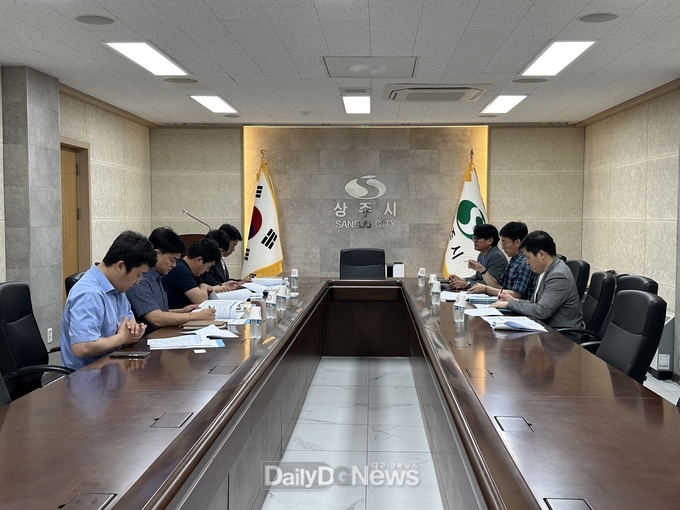 영천시 감사담당 등 5명 상주시의 우수정책 벤치마킹 방문,