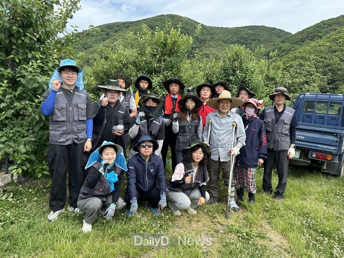 영덕군 농업기술센터, 농번기를 맞아 농촌일손돕기 실시