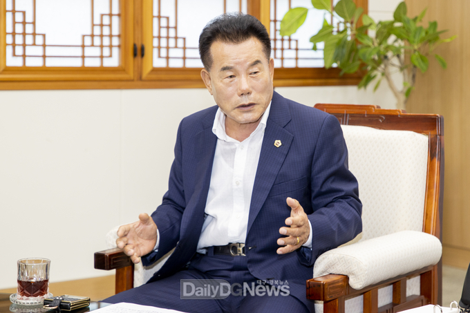 배한철 경북도의회 의장