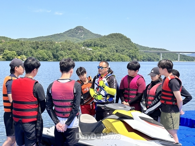 경북대 체육학과 의성 낙단보 수변공원에서 제트스키 교육 실시