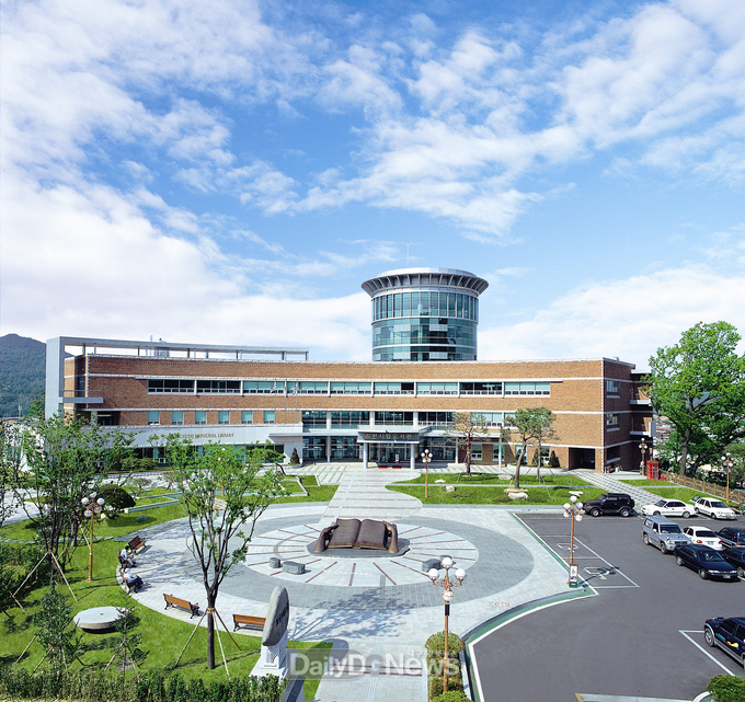 김천시립도서관