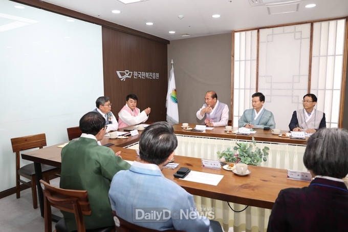 상주시, 한국한복진흥원에서 한복 정책 토론회 개최