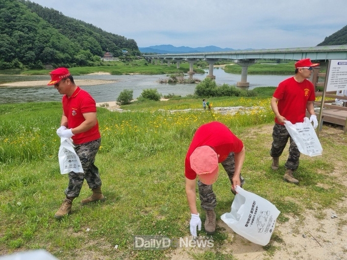 해병대예천군전우회, 삼강문화단지 환경정화 활동 펼쳐