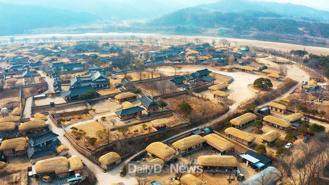 사진은 안동시 하회마을 전경