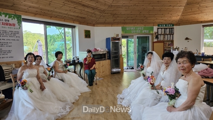 치유농장 연원당, 어르신 위한 사진 촬영 봉사