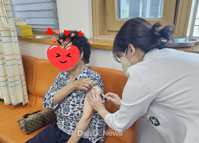 문경시, “올해부터 75세이상 대상포진 무료 예방접종 실시”
