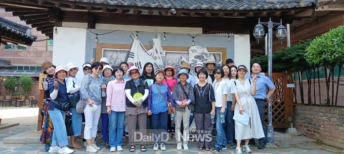 대구공업대학교 스마트건축과, 사회복지경영계열. ‘근대골목답사’ 진행 모습. (사진=대구공업대 제공)