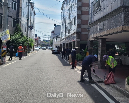 김천시, 집중호우 대비 빗물받이 일제 점검 및 실천 방안 홍보