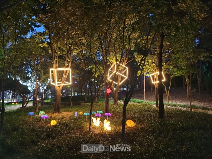 대구 서구. ‘더 아름다운 서구야(夜) !’ 야간명소 조성 사업 완료 모습. (사진=서구 제공)