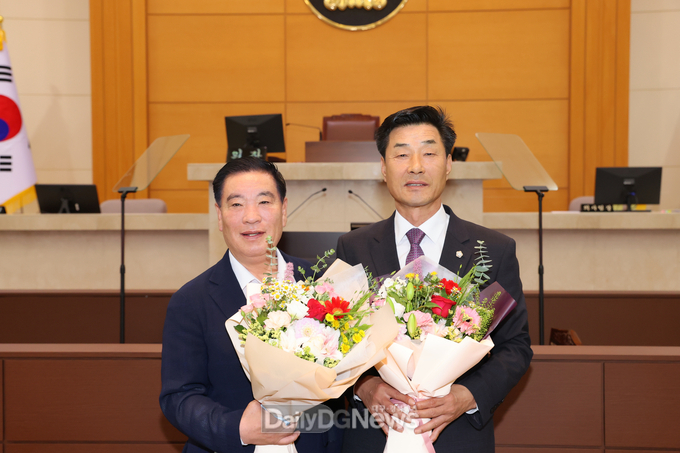 의장, 부의장 당선 사진
