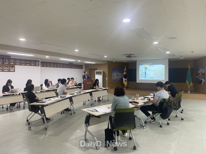 인구-산업 통합플랫폼 GBinPLUS+ 2단계 사업 중간 보고회