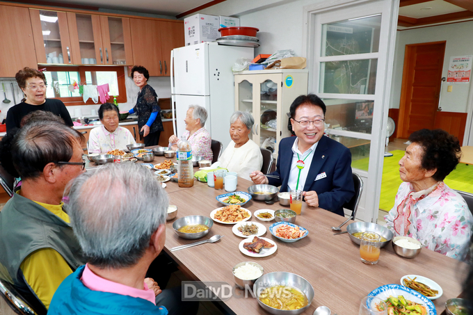손병복 울진군수 ‘같이 식사합시데이’ 본격 시동