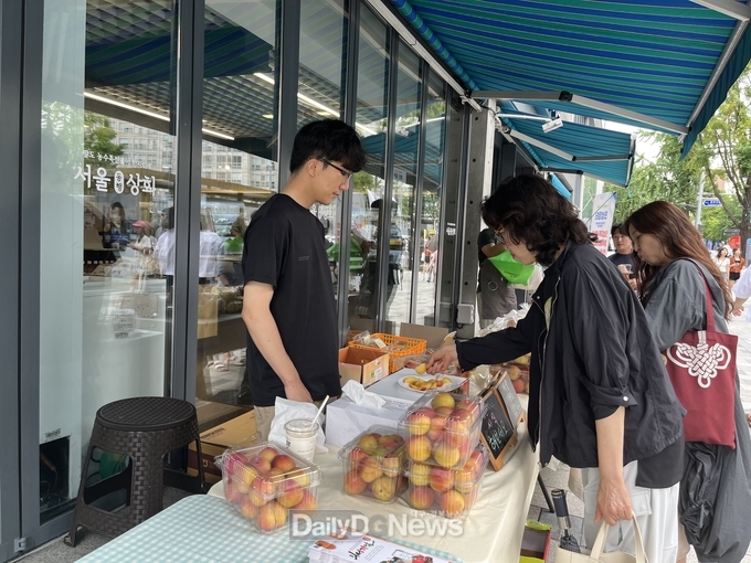 의성군, 서울 동행상회에서 농특산물 판매행사 개최