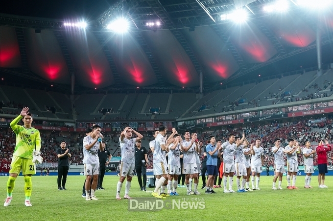 김천상무, 서울전 패배로 1위 수성 실패