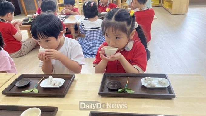 김천시립모암어린이집 원아 20명 대상 다도 예절교육