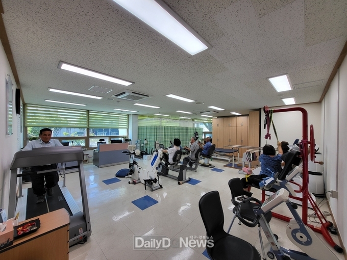 장애인들의 무더위 쉼터, 재활운동실