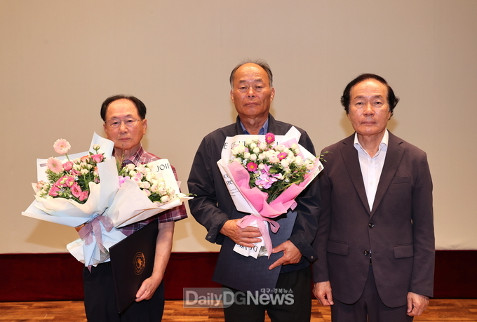 의성군, 6.25참전유공자 유족에게 무공훈장 전수