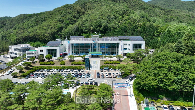 청송군청 전경