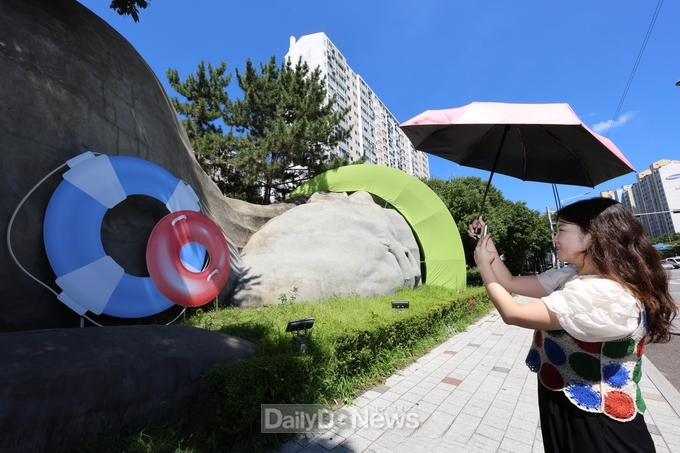 대구 달서구 홍보대사 '이만옹' 여름방학 퍼포먼스 모습. (사진=달서구 제공)