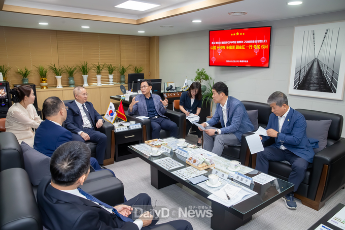 중국 후난성 창사시 구미시의회 방문