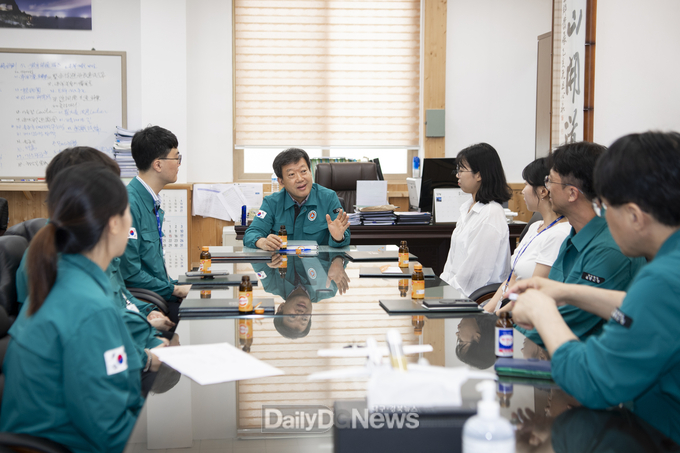 남한권 울릉군수, 민원공무원들과 소통 간담회 개최