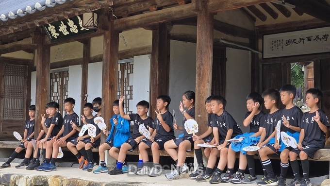 대만 룽화초등학교(龍華國小) 유소년 축구팀 개실마을 방문