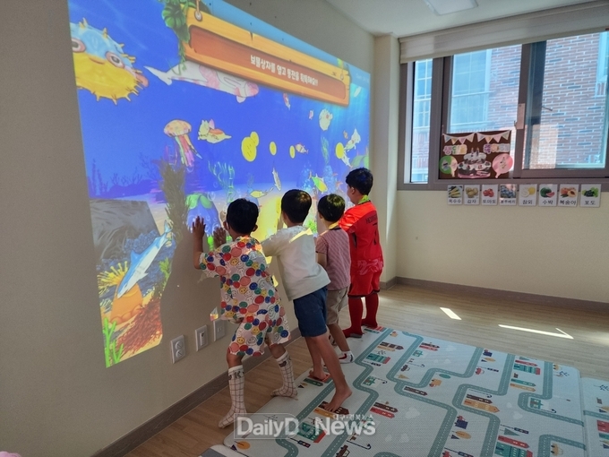대구 달서구. 증강현실 컨텐츠 체험 모습. (사진=달서구 제공)