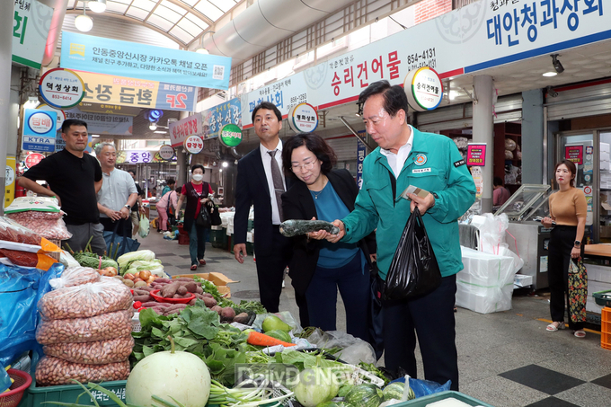 4개 전통시장에서 안동시청과 지역 유관기관․단체 장보기 행사