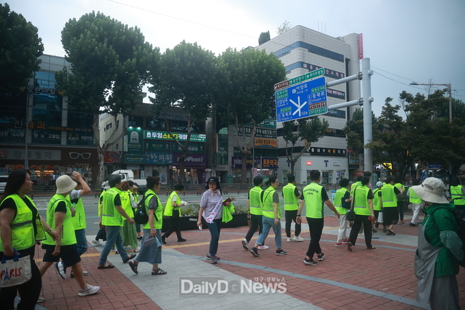 대구 동구. ‘2024년 청소년 선도·보호 캠페인’ 진행 모습. (사진=동구 제공)