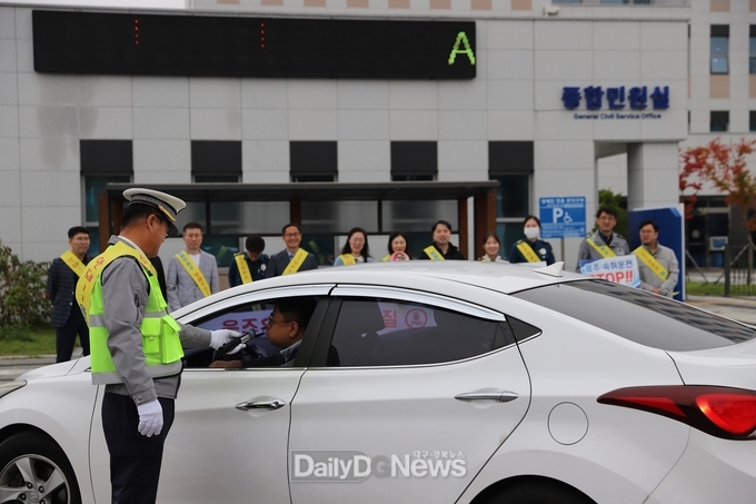 의성경찰서 출근길 숙취운전 점검 병행한 음주운전 예방 캠페인 실시